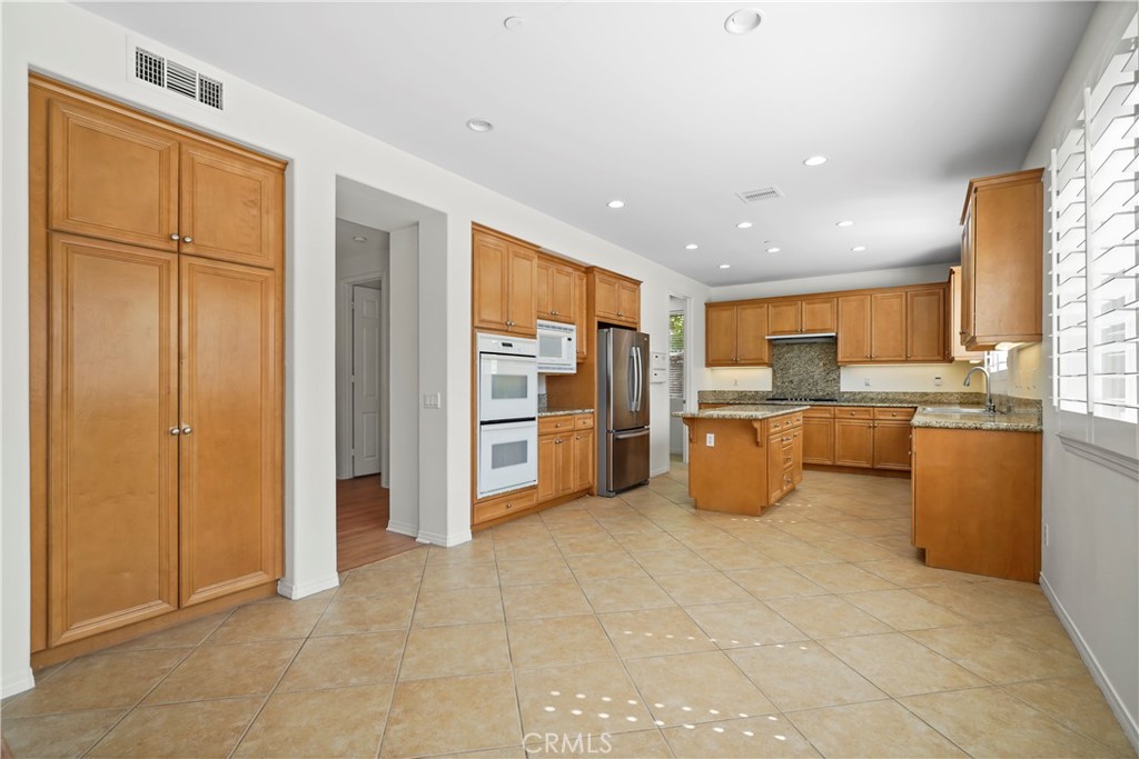 Emerald Point (469) - Residential Lease