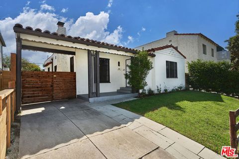 Photo of 1430 S Sierra Bonita Avenue, Los Angeles, CA 90019 (MLS # 26661405)