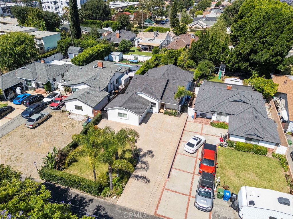 5635 Radford