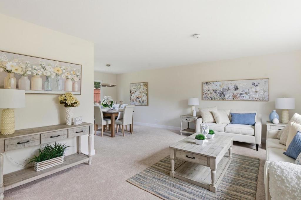 15675 La Sierra Court