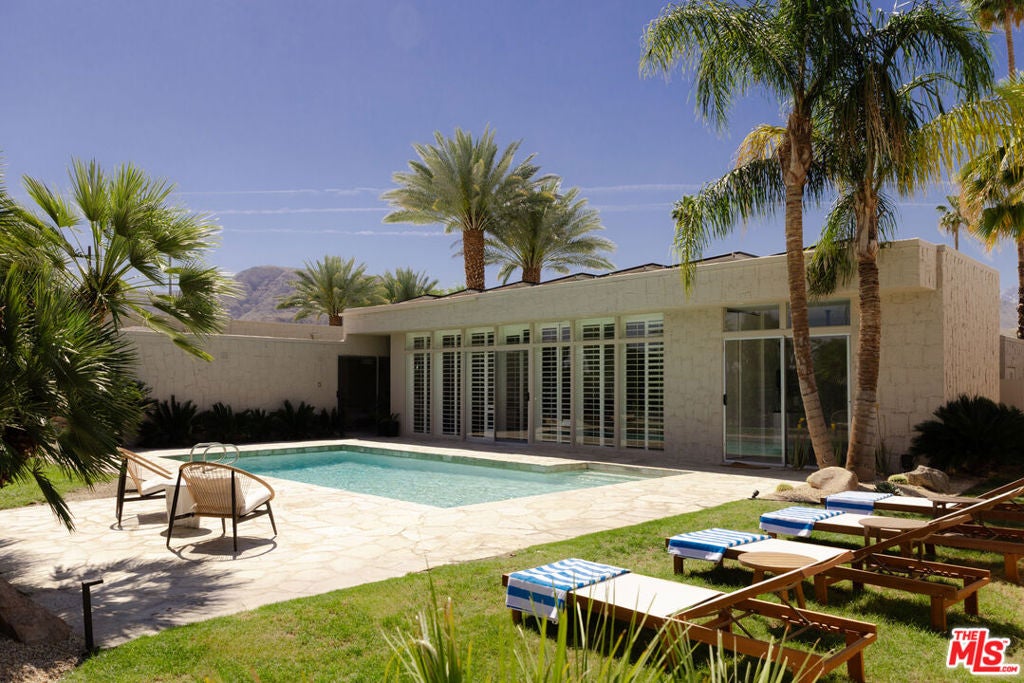 1421 Tamarisk West Street 3