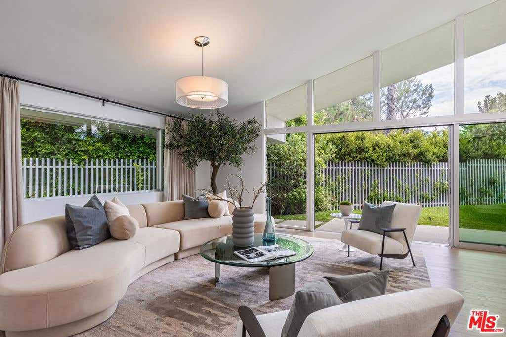 Photo of 1667 Rising Glen Road, Los Angeles, CA 90069 (MLS # 26864143)