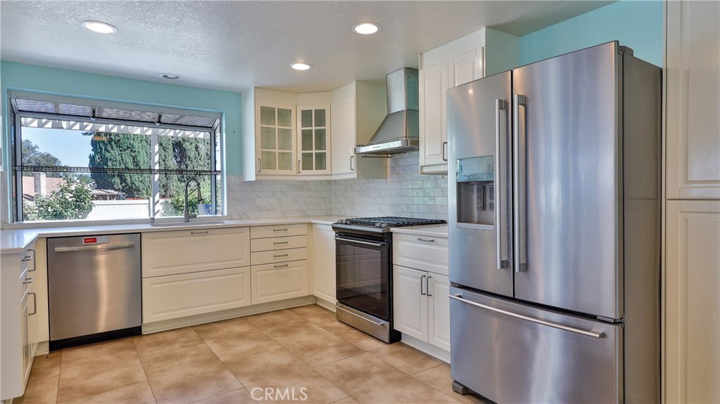 329 Van Ness Lane