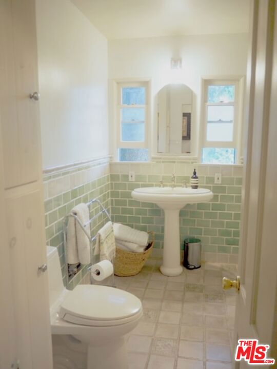 PRIME STUDIO CITY SOUTH - Residential Lease