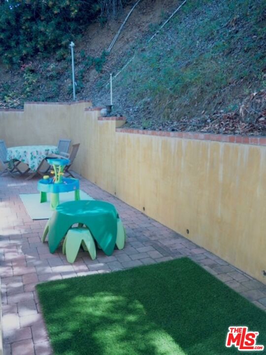 PRIME STUDIO CITY SOUTH - Residential Lease