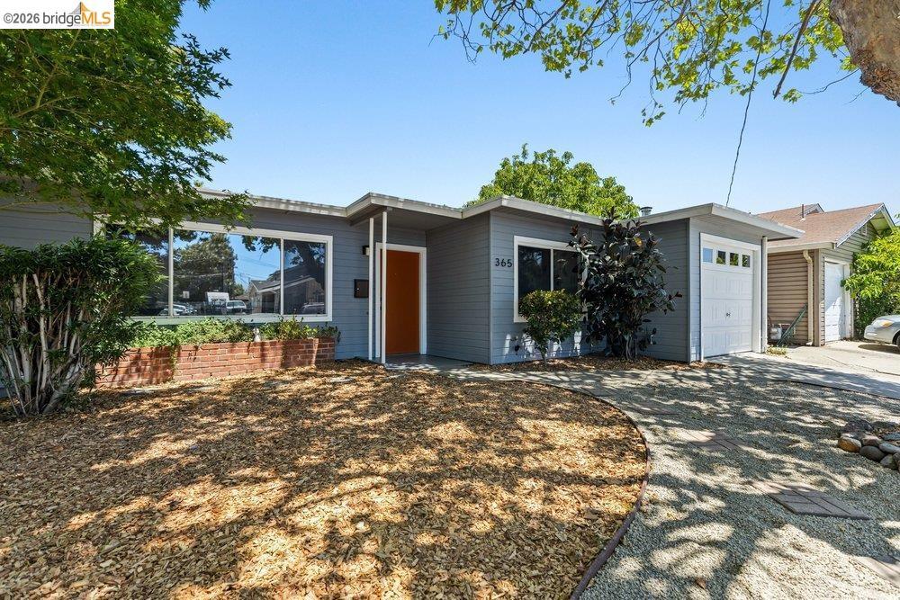 365 Redbud Ln