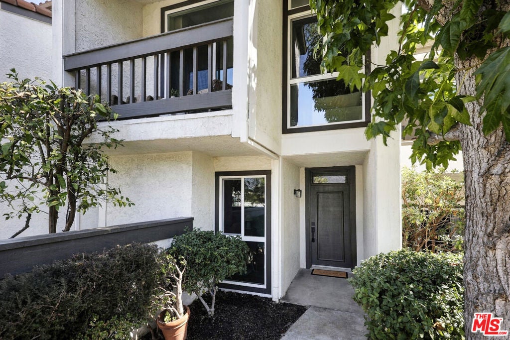 1698 Palisades Drive