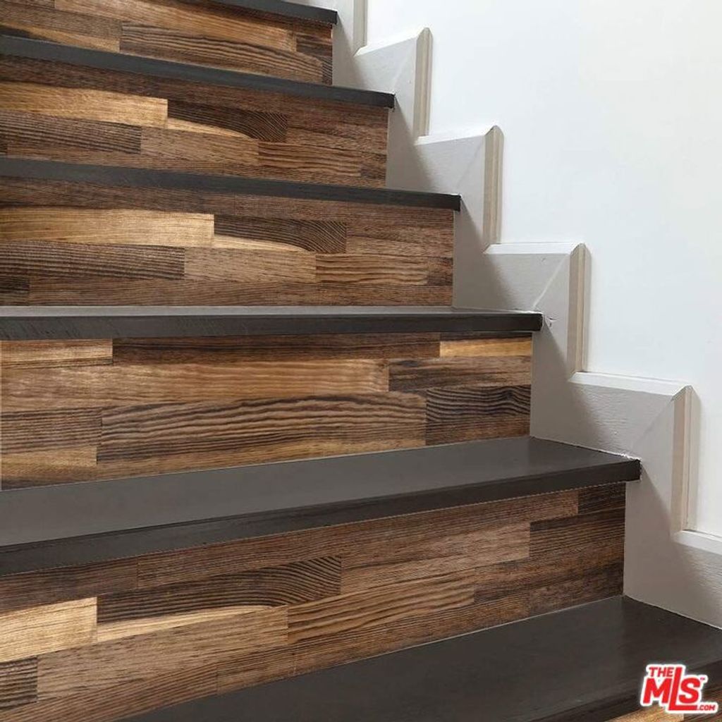 Photo of 4660 Don Lorenzo Drive #B, Los Angeles, CA 90008 (MLS # 25588761)