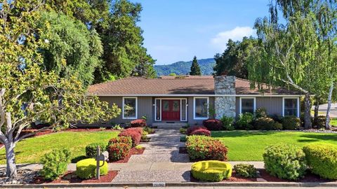Photo of 20782 Verde Vista Lane, Saratoga, CA 95070 (MLS # ML82047547)