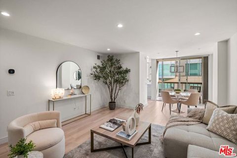 Photo of 10747 Wilshire Boulevard #806, Los Angeles, CA 90024 (MLS # 26664779)