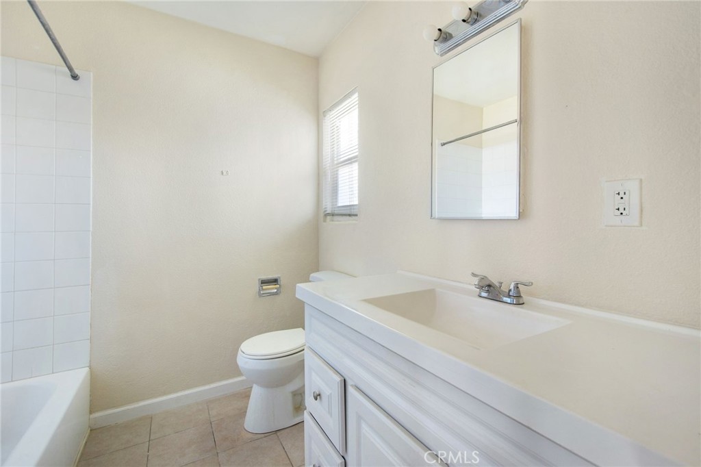 529 W 25th Street