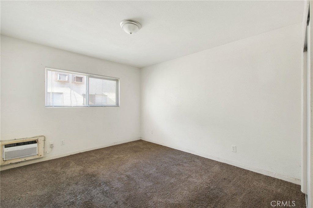 529 W 25th Street