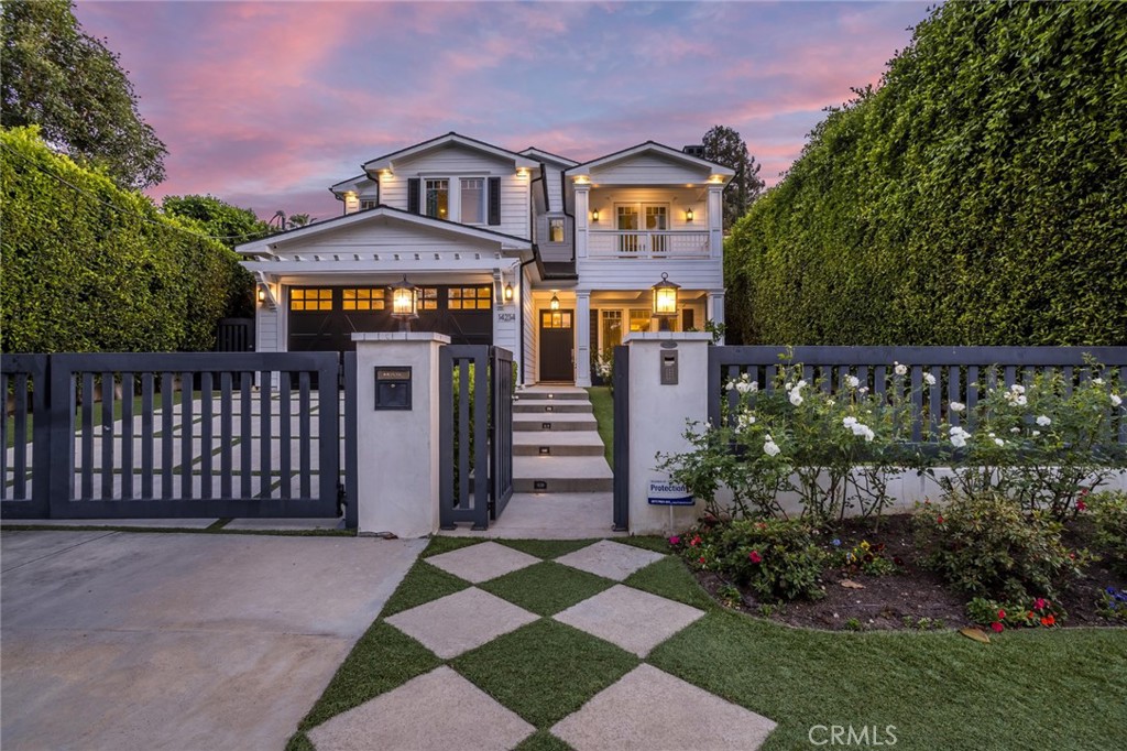 14234 Greenleaf Street