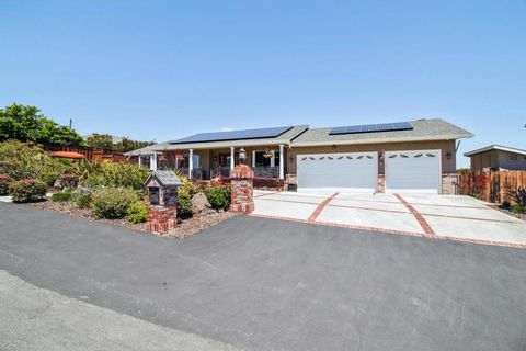 Photo of 733 Temescal Way, Redwood City, CA 94062 (MLS # ML82043258)