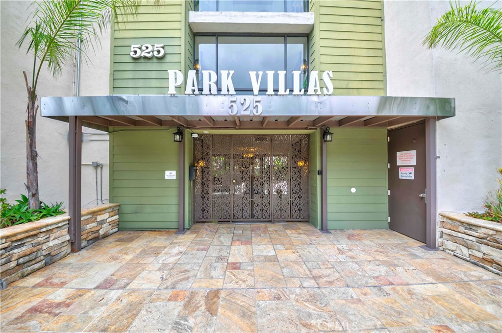 Charming 1-Bedroom Condo in the Heart of Koreatown! Welcome to Park Villas – a beautifully landscaped, garden-style community ideally situated in the vibrant Koreatown and Mid-Wilshire area. This spacious 1 bedroom, 1 full bathroom condo features 580 sq.ft. of comfortable living space, all on one level. Step inside to discover beautiful wood laminate flooring, new custom window treatments, and recessed lighting throughout. The kitchen is equipped with granite countertops, a stainless steel sink, and ample cabinetry for storage. The generously sized bedroom offers a large walk-in closet, and every detail has been thoughtfully upgraded for comfort and style. Water, trash, and gas are included in the HOA, helping to keep your monthly expenses low. Enjoy the convenience of one assigned parking space in a gated subterranean garage and easy access to Metro Link, top-rated restaurants, shops, and entertainment. The well-maintained complex features resort-style amenities, including a spa, fitness center, sauna, community room, laundry facilities, and secured gated entry with on-site security cameras. Located just minutes from the Metro Station, The Wiltern Theater, Koreatown Plaza, famous Korean spas, local cafes, and plenty of shopping, this condo offers the perfect blend of comfort and convenience. Whether you're a first-time homebuyer or a savvy investor seeking rental income, this move-in-ready unit is an excellent opportunity in one of LA’s most dynamic neighborhoods. Don’t miss out—schedule your private tour today!