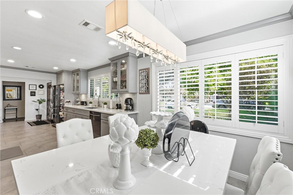 12220 Whitley