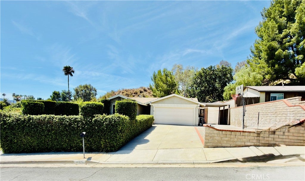 23228 Redbud Ridge