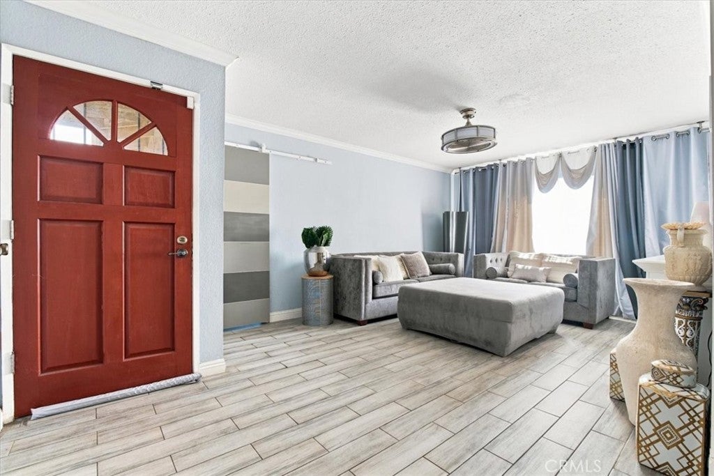 23228 Redbud Ridge