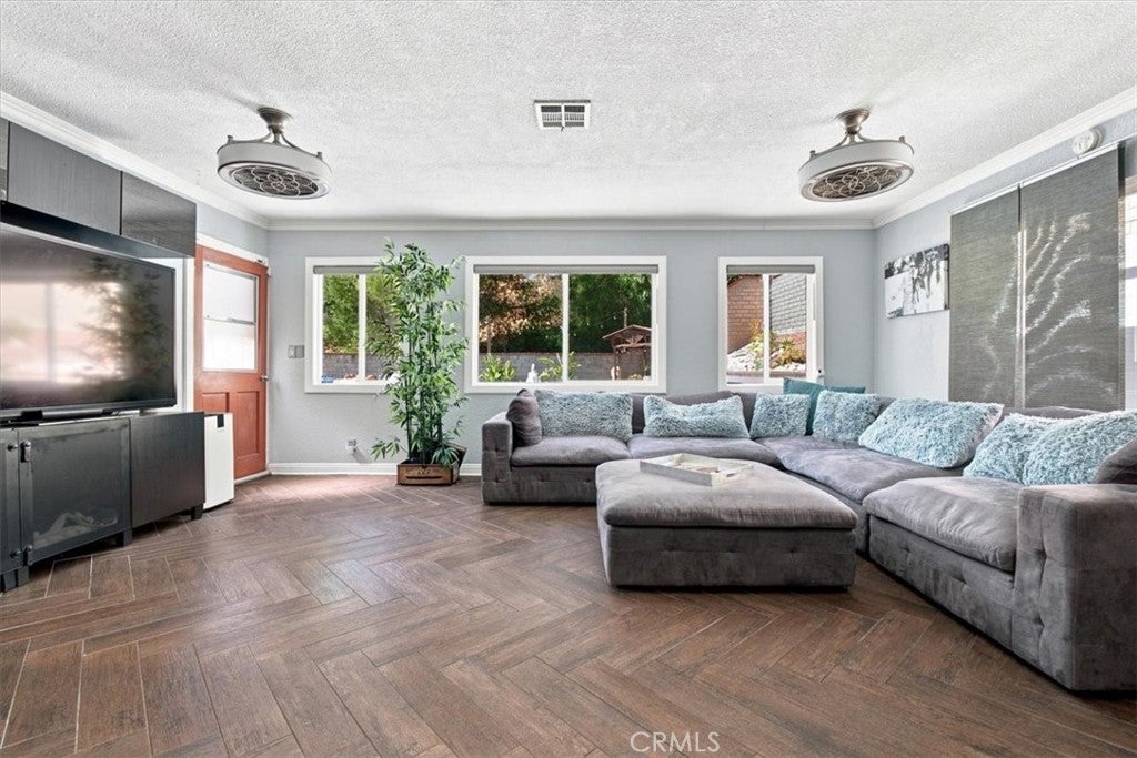 23228 Redbud Ridge