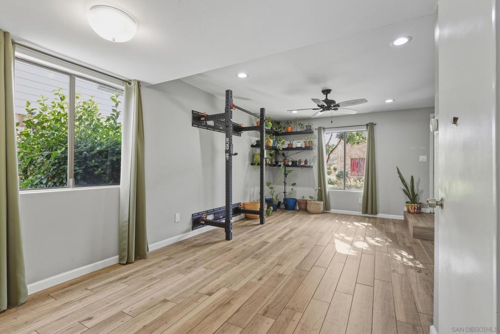 1277 N Mollison Ave F