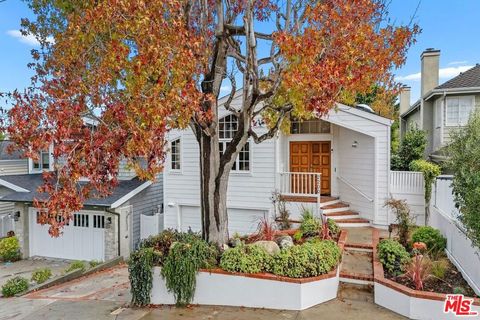 Photo of 2200 N Poinsettia Avenue, Manhattan Beach, CA 90266 (MLS # 25620737)