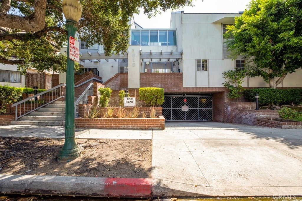 618 N Howard St, Glendale CA 91206