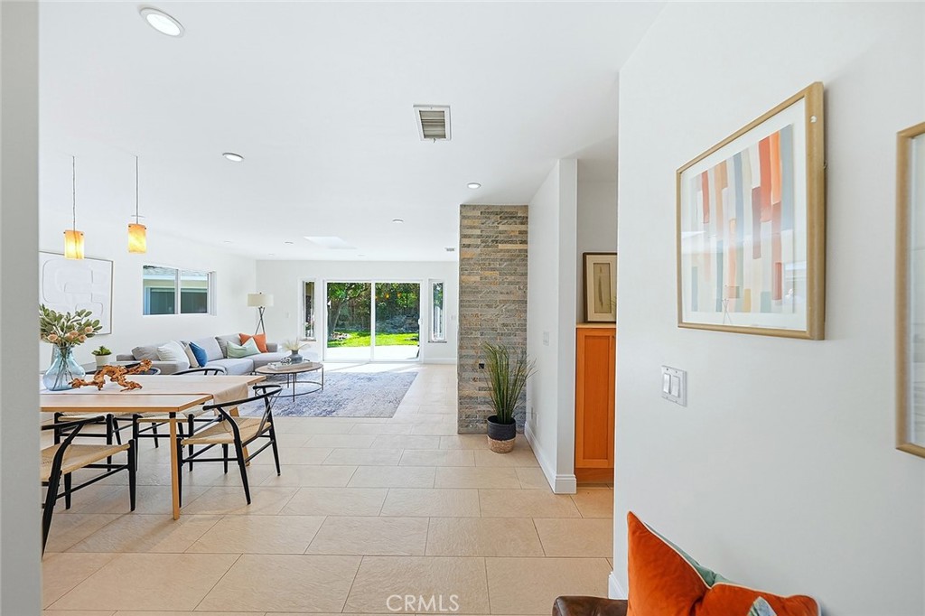 6152 E Rosebay Street