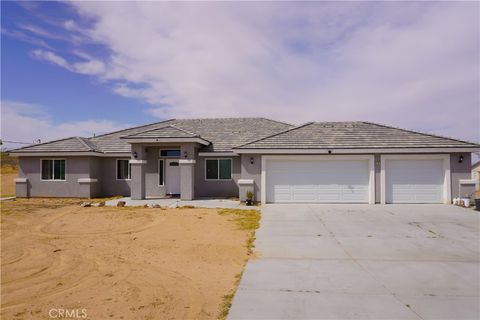 Photo of 18702 Atlantic Street, Hesperia, CA 92345 (MLS # IV26085565)