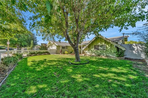 Photo of 44211 11th St E, Lancaster, CA 93535 (MLS # PW25244140) Photo of 44211 11th St E, Lancaster, CA 93535 (MLS # PW25244140)