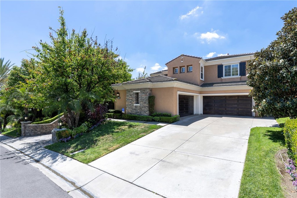 2568 N San Miguel Drive