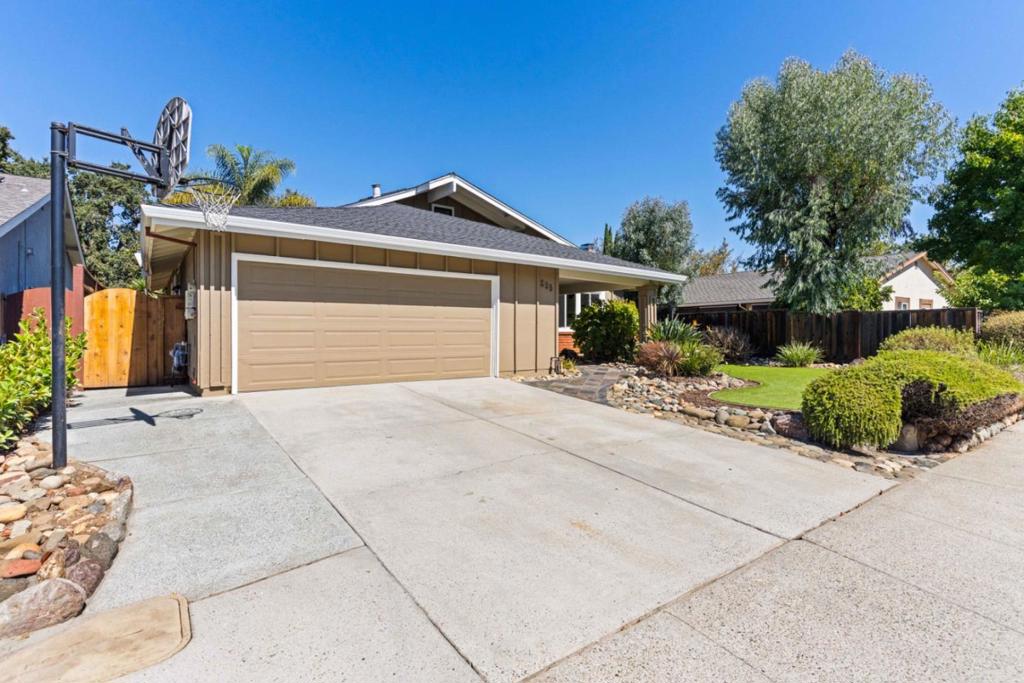 835 Downswood Court