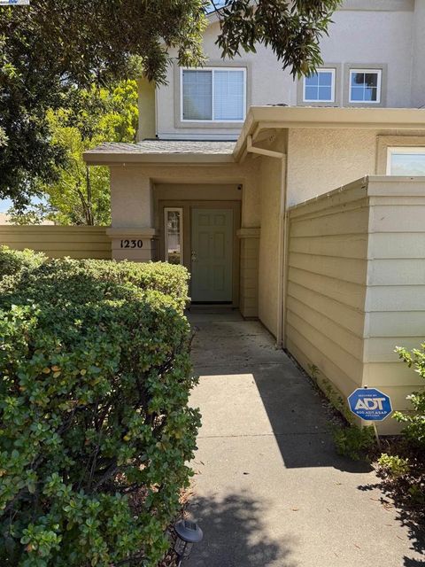 Photo of 1230 Sutter Creek Ln, San Ramon, CA 94583 (MLS # 41115877) Photo of 1230 Sutter Creek Ln, San Ramon, CA 94583 (MLS # 41115877)