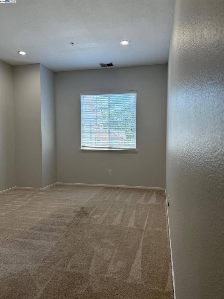 OAKCREEK - Residential Lease