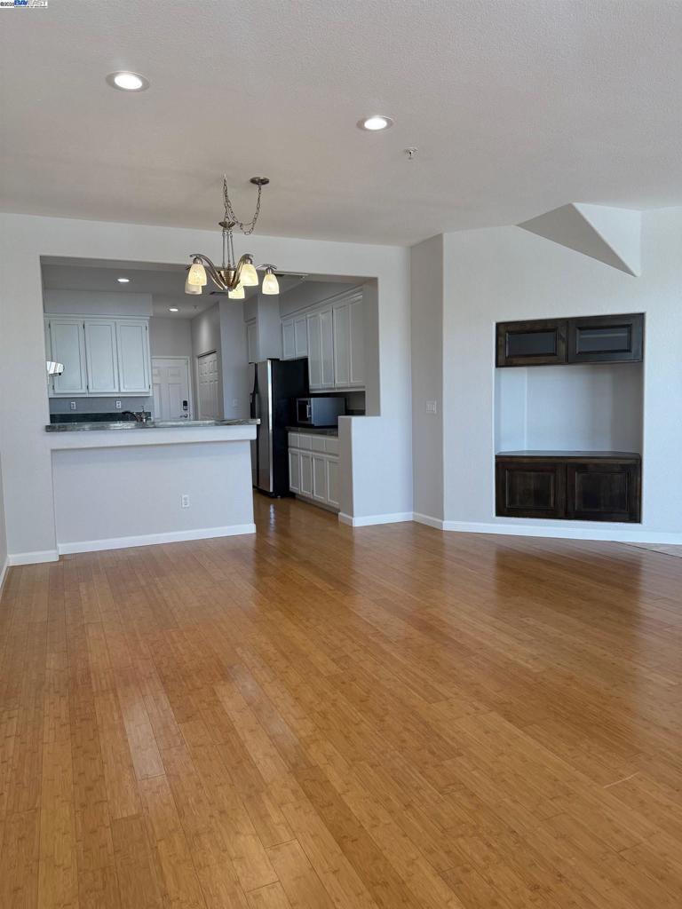 OAKCREEK - Residential Lease