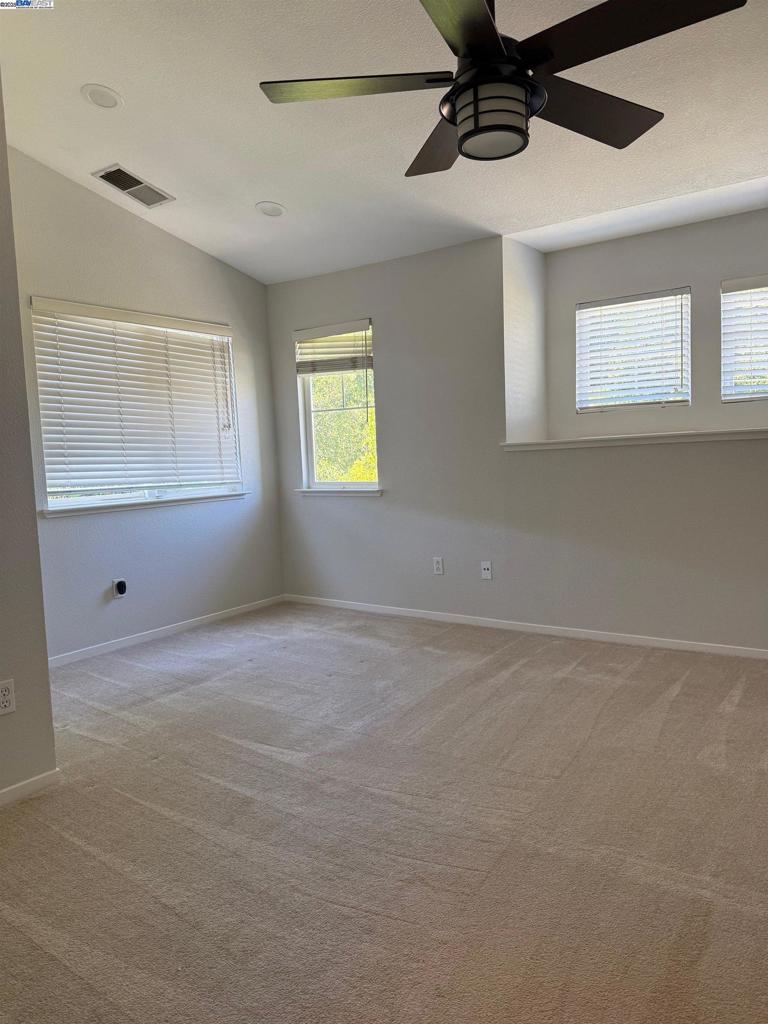 OAKCREEK - Residential Lease