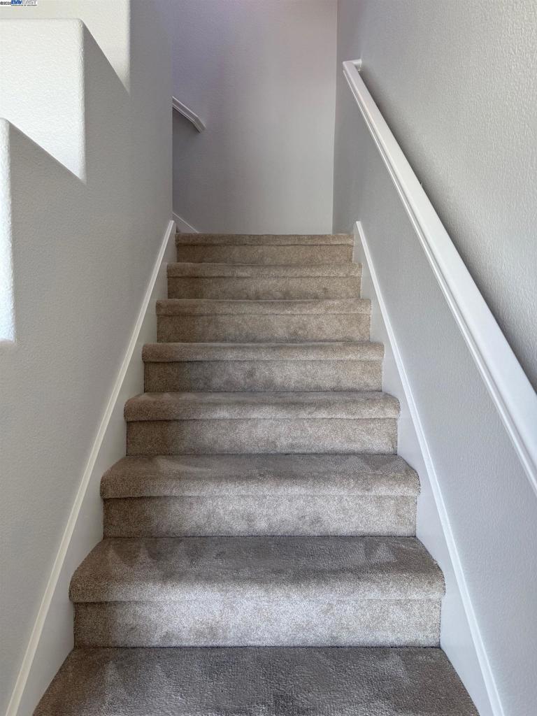 OAKCREEK - Residential Lease