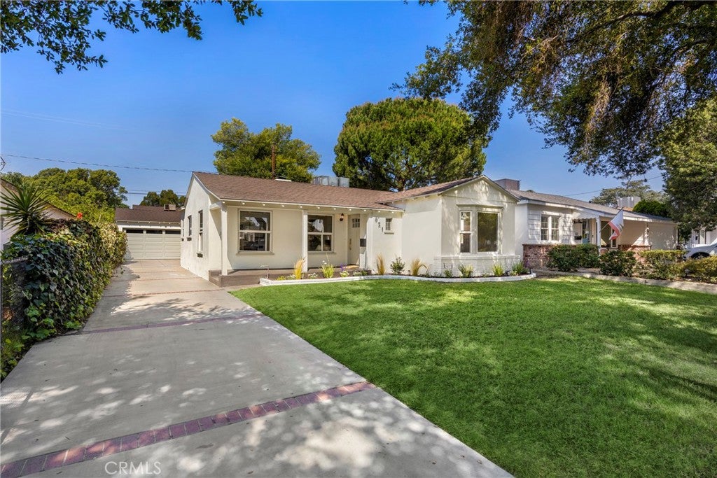 821 N Myers