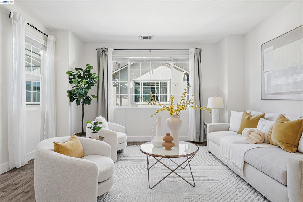 37629 37629 Breakers Rd