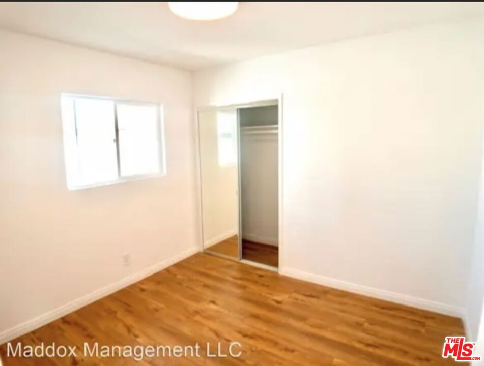 5614 S Western Avenue