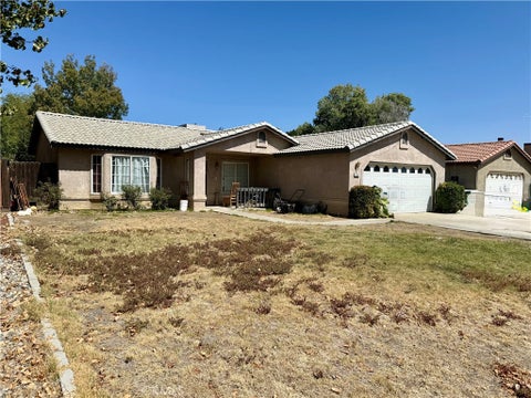 Photo of 220 Walker LN, Coalinga, CA 93210 (MLS # FR26204593)