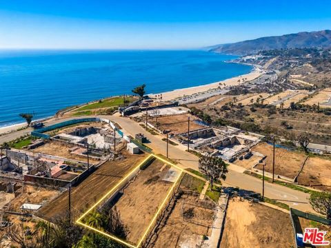 Photo of 326 Mount Holyoke Avenue, Pacific Palisades, CA 90272 (MLS # 26836643)