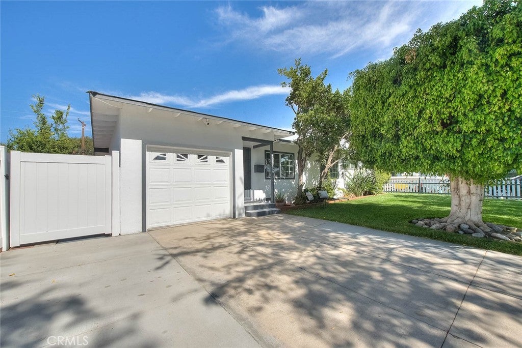 408 N Diana