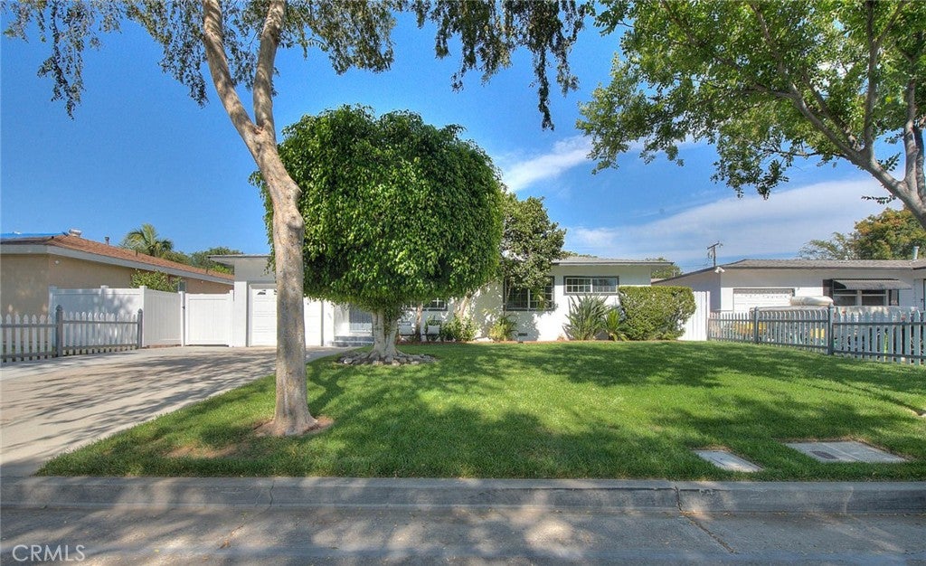 408 N Diana