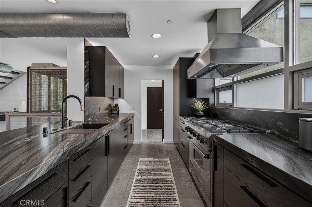 413 29th, Newport Beach CA 92663 - Photo 16