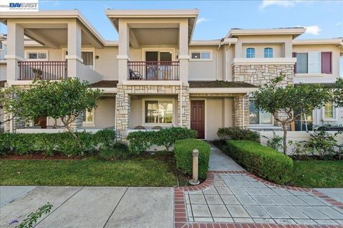 Photo of 4719 Sandyford Ct Ct, Dublin, CA 94568 (MLS # 41129437)