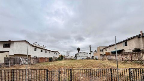 Photo of 4230 45th St St, San Diego, CA 92115 (MLS # 260005057SD)