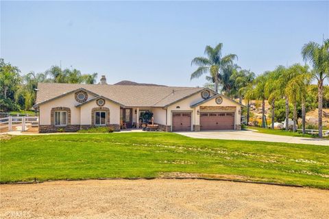 21551 Via Liago Perris CA 92570