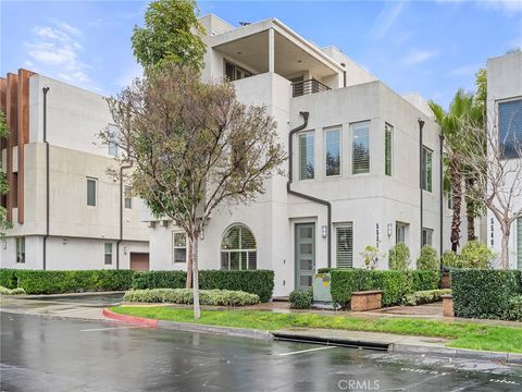 5531 Palm Drive Hawthorne CA 90250