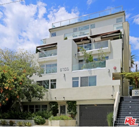 Photo of 8703 W West Knoll Drive #104, West Hollywood, CA 90069 (MLS # 26987763)