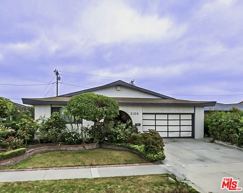 Photo of 2106 W 166th Street, Torrance, CA 90504 (MLS # 26848433)
